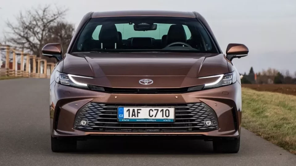 Test Toyota Camry 2024