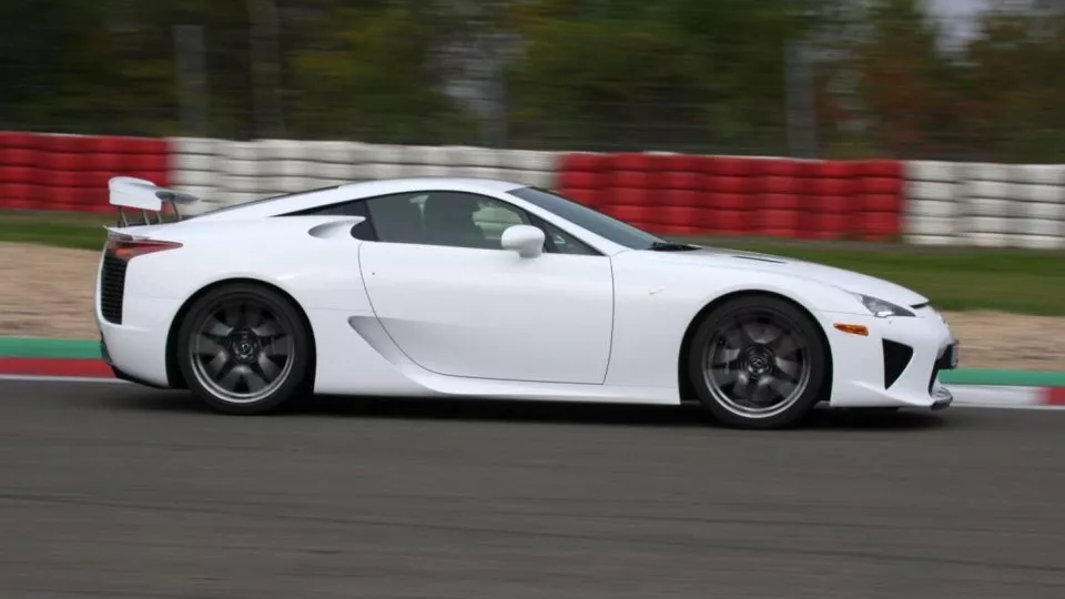 Lexus LFA