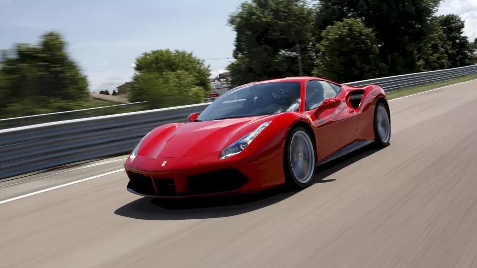 Ferrari 488 GTB exterier 9