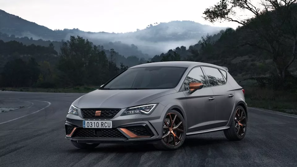 SEAT Leon Cupra R