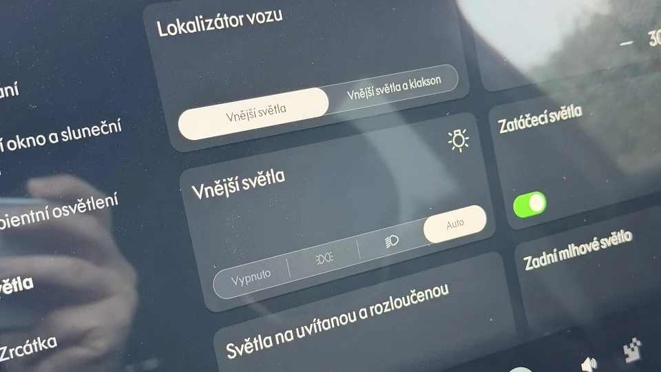 Lynk & Co 08 režimy světel