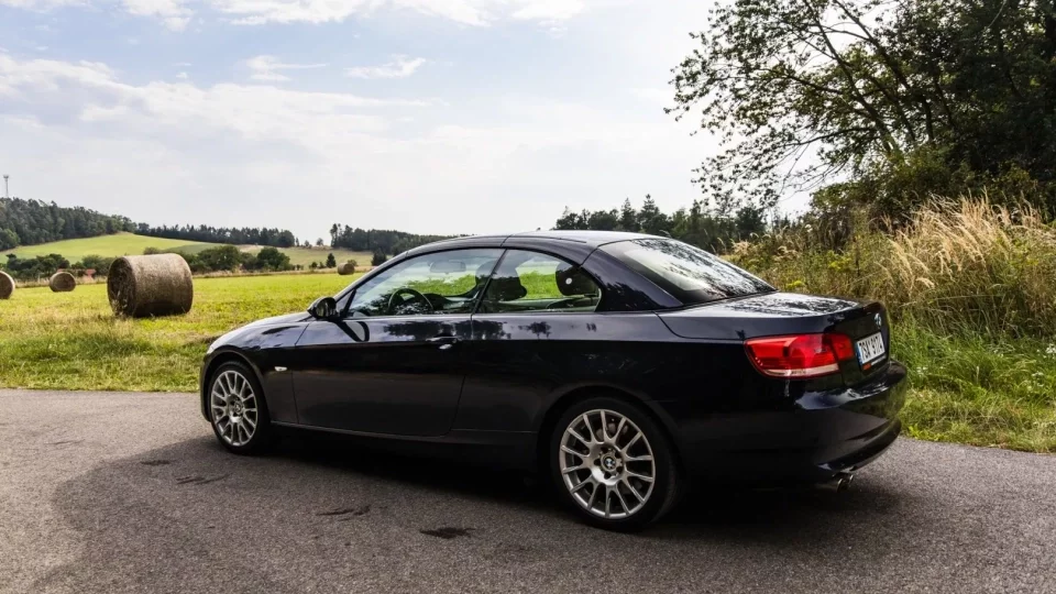BMW 330i Convertible E93