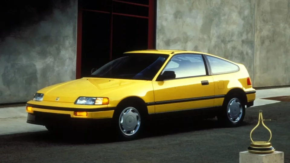 Kultovní Honda CRX je nostalgickou vzpomínkou na časy, kdy ještě radost z řízení byla cool