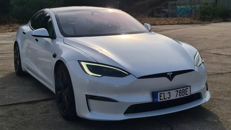 Tesla Model S Plaid