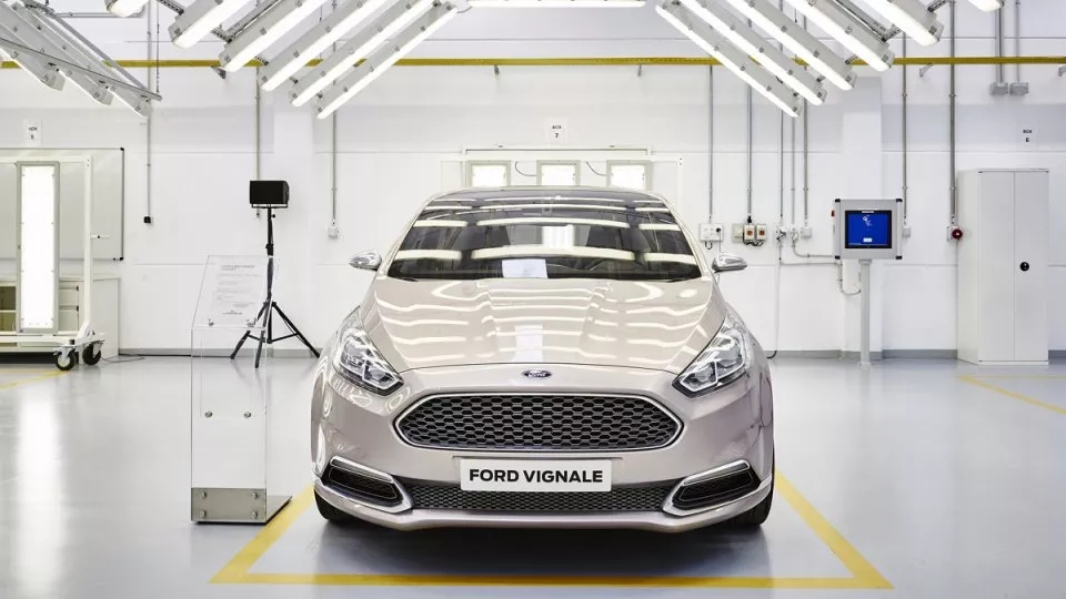 Centrum Ford Vignale