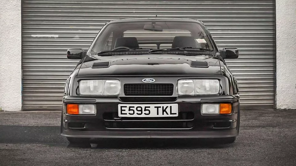 Ford Sierra v provedení RS500, legenda 80. let.