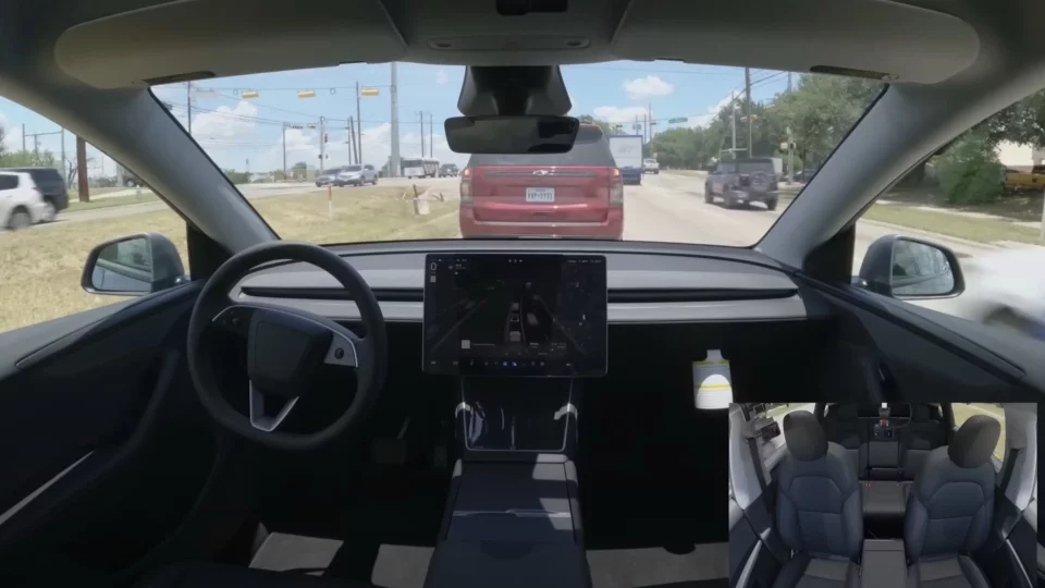 Autonomní řízení Tesla FSD