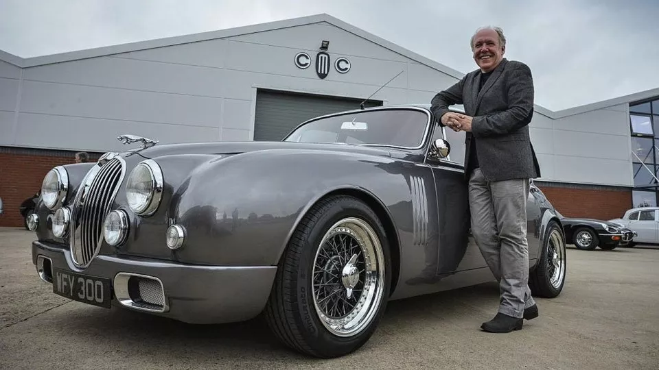 Jaguar Mark 2 Ian Callum - hlavní