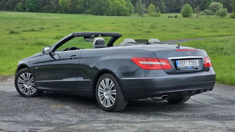 Mercedes-Benz E 200 kabriolet (2010)