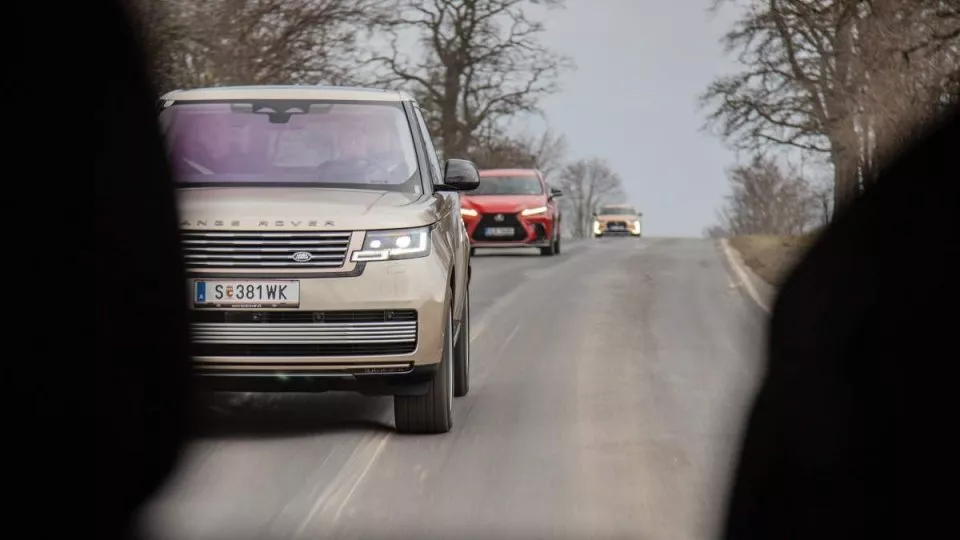 Anketa o čtenářské auto roku / Motorvize