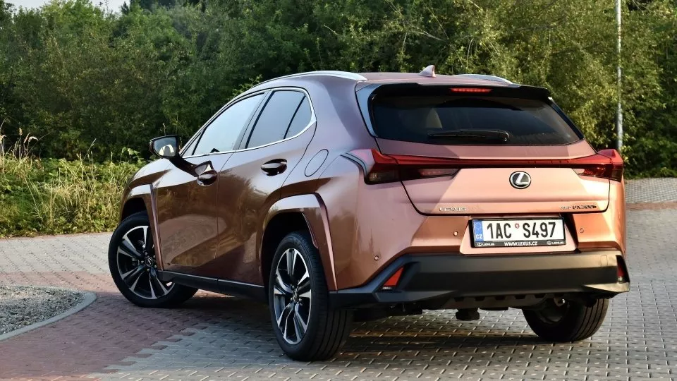 Lexus UX 300h