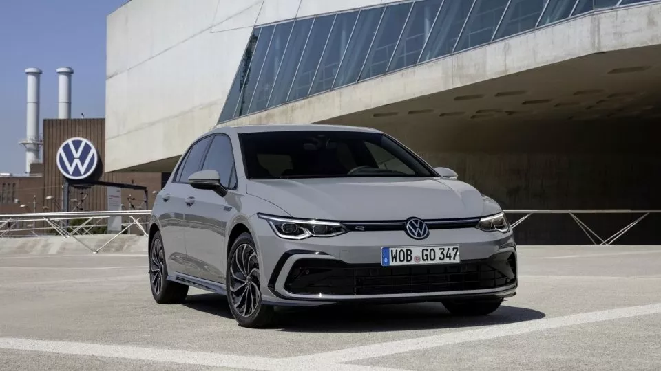 Volkswagen Golf 8 (2020) - elektrifikované verze