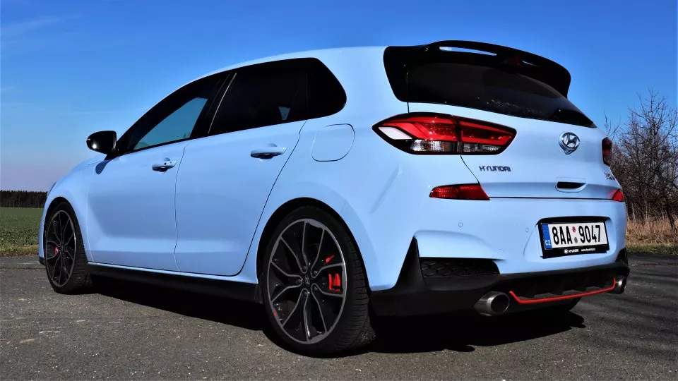 Peugeot 308 GTi vs. Hyundai i30 N