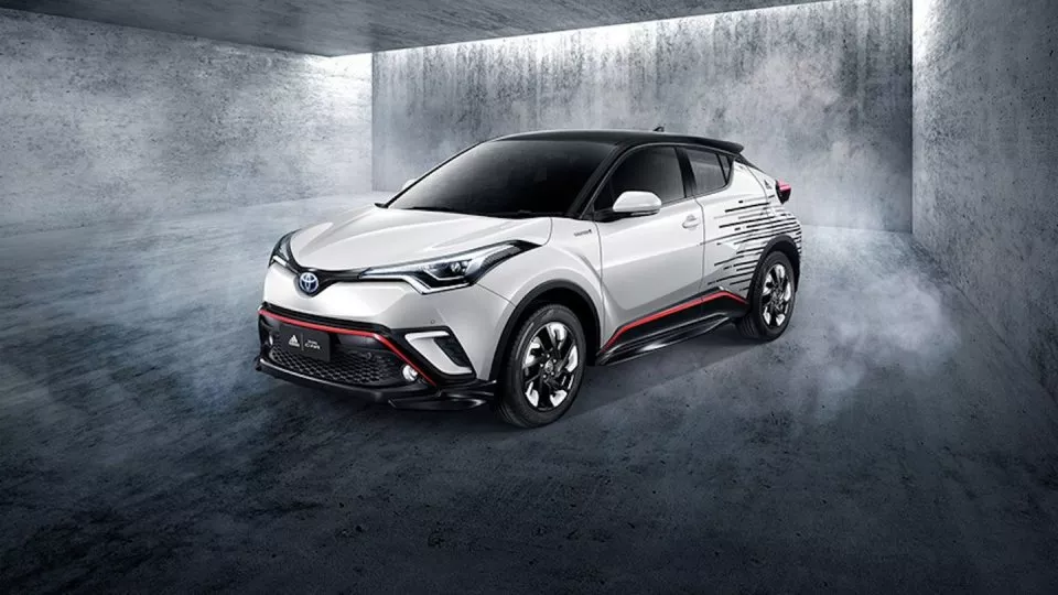 Toyota CHR Adidas