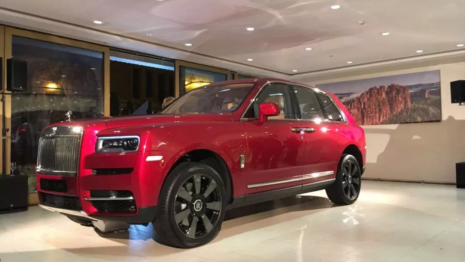 Rolls-Royce Cullinan premiéra v Praze