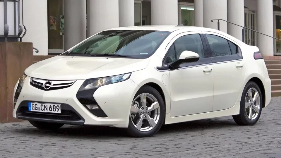 Opel Ampera 1. genrace