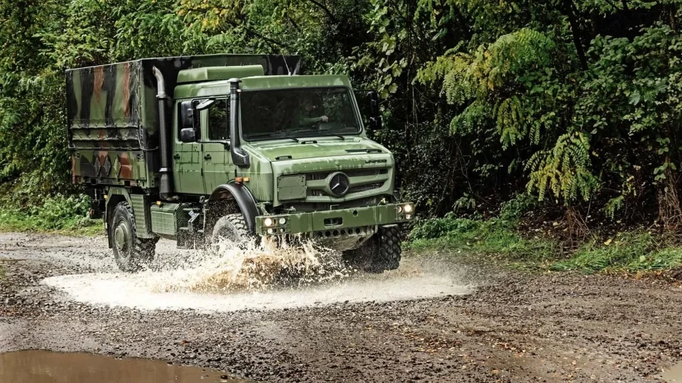 Mercedes-Benz Unimog
