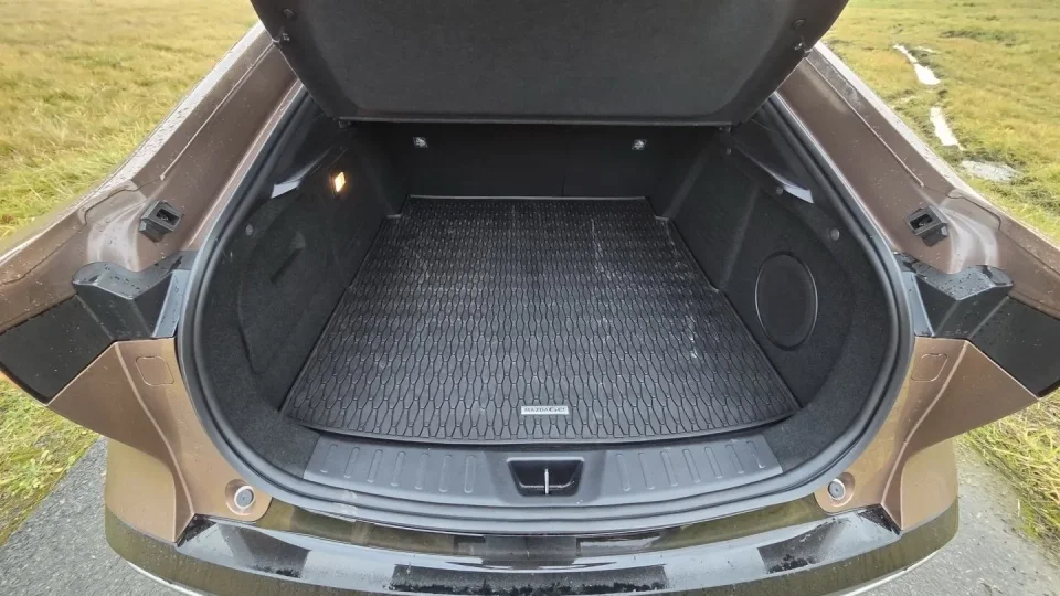 Mazda 6e