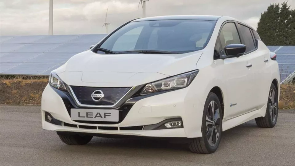 Nissan LEAF_