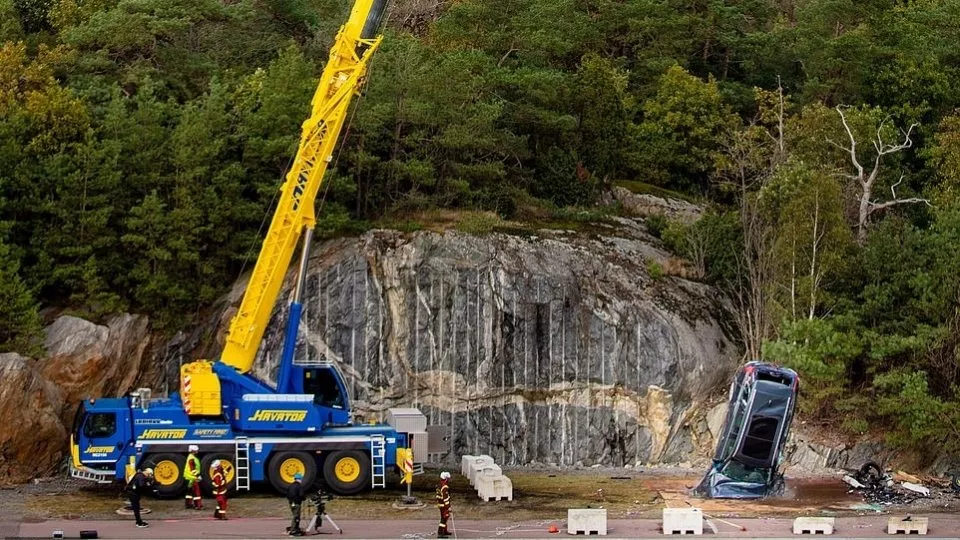 Volvo crash test