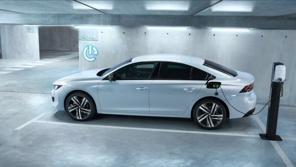 Peugeot 508 Plug-in Hybrid