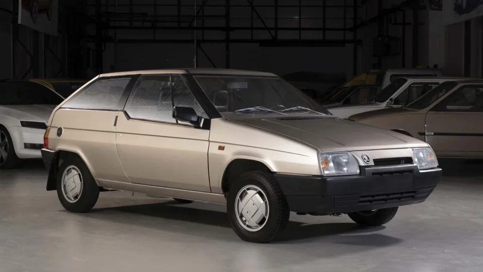 Škoda 783