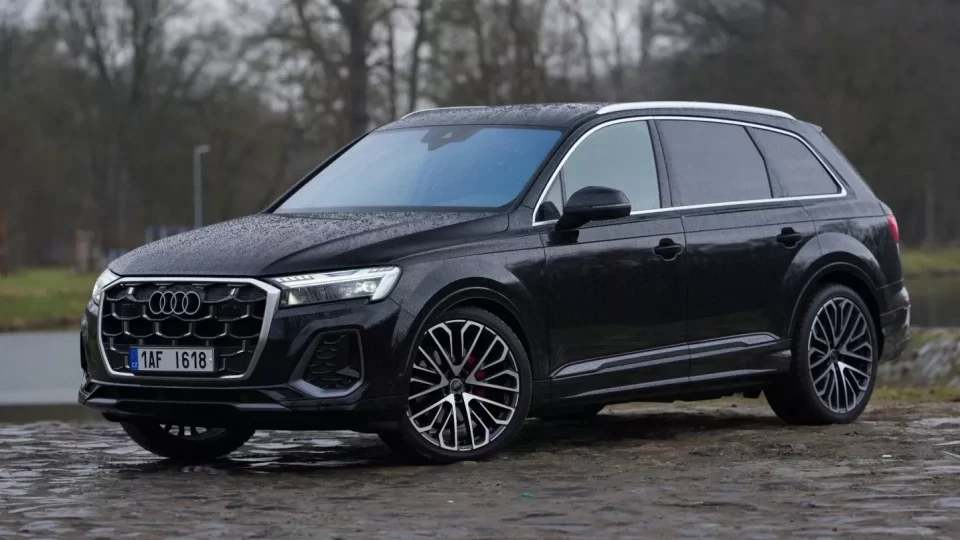Prohlédněte si galerii současné Audi Q7