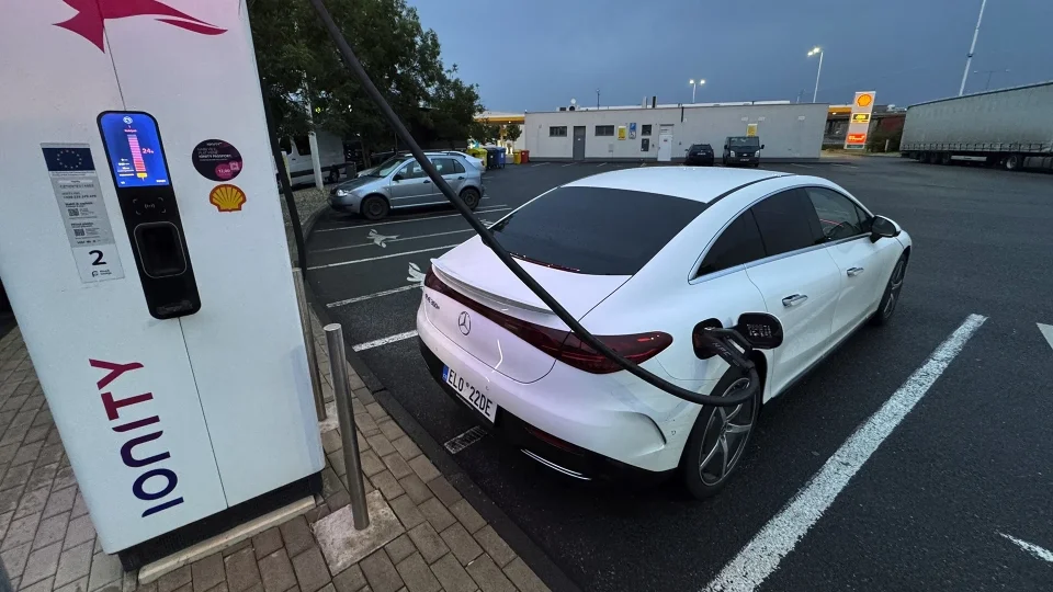 Mercedes-Benz EQE 350+