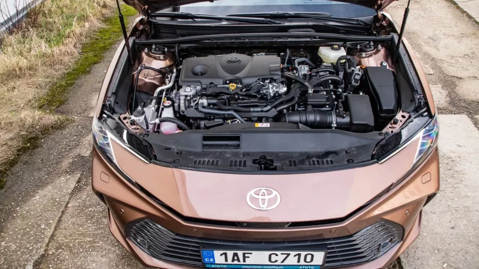 Test Toyota Camry 2024