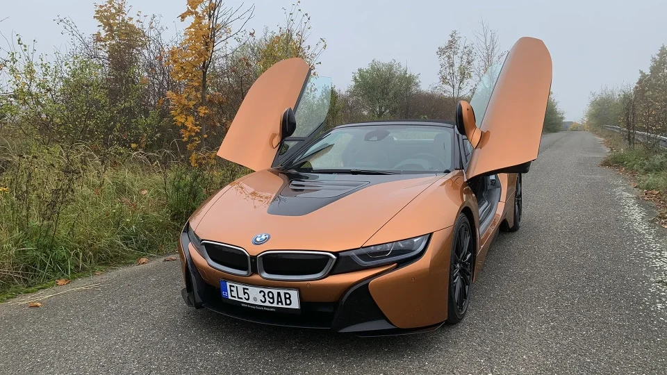 BMW i8 Roadster