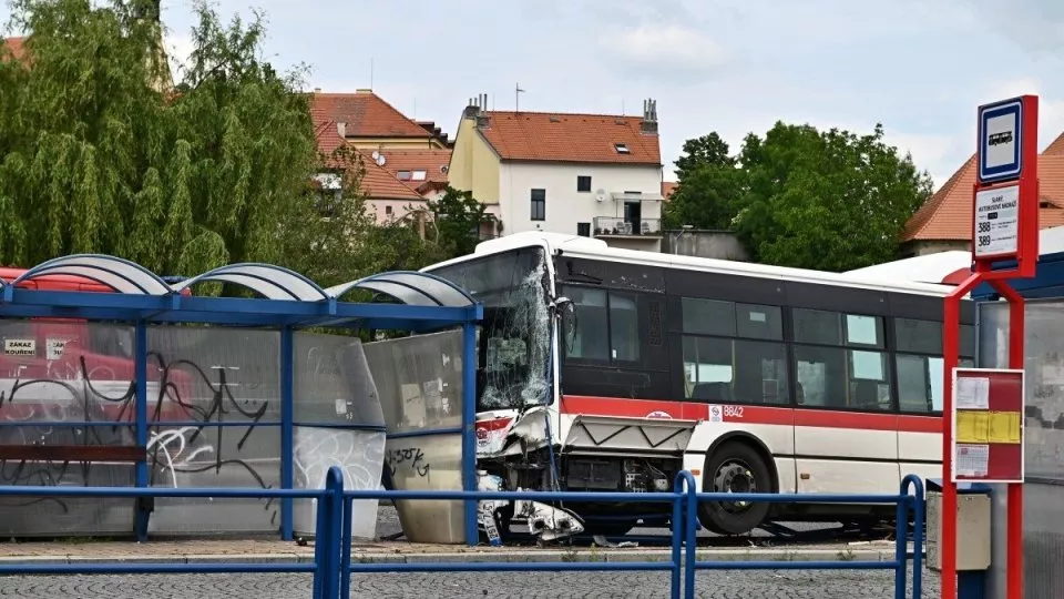 Nehoda autobusu ve Slaném