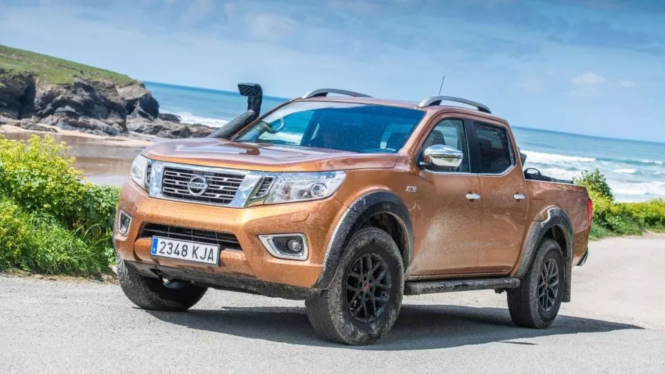 Nissan Navara OFF-ROADER AT32