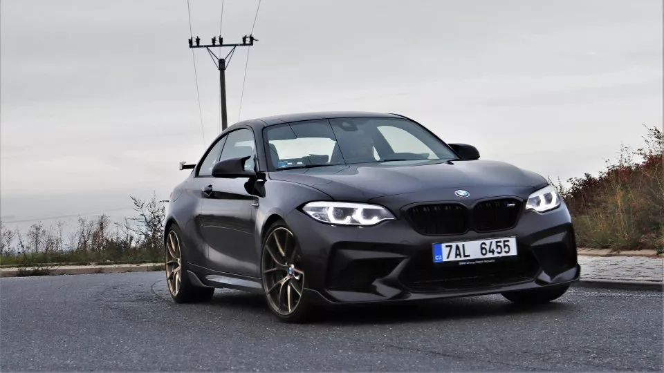 BMW M5 a M2 Competition