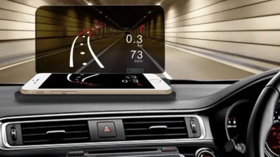 Head-up displej autodoplněk