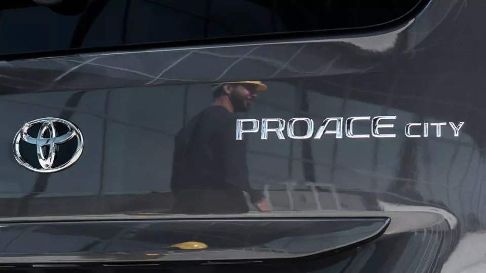 Toyota PROACE CITY logo