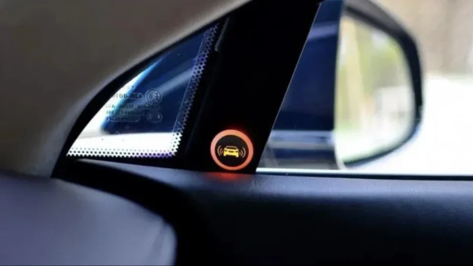 Hlídání mrtvých úhlů autodoplněk