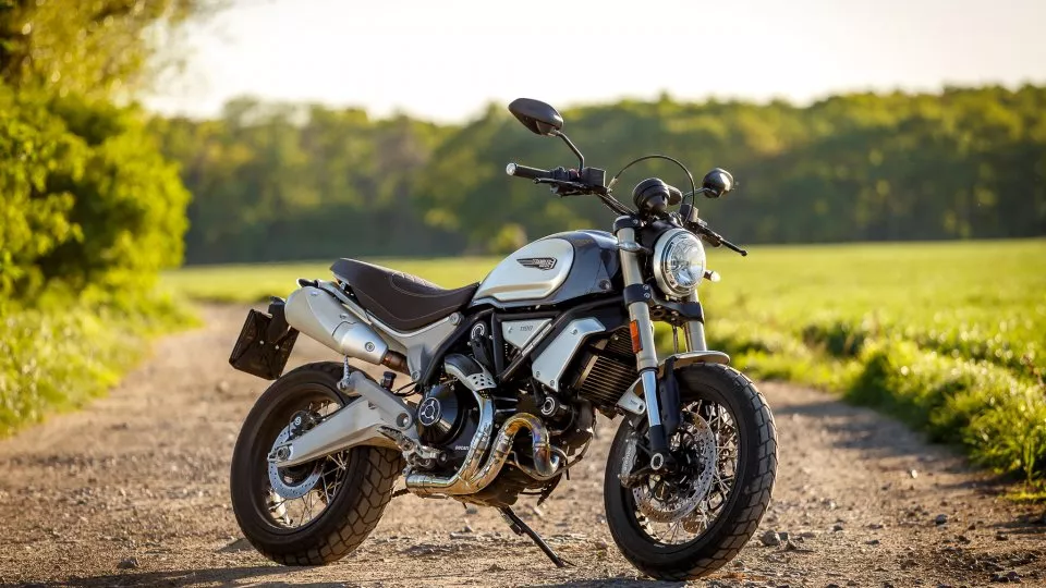 Ducati Scrambler 1100 - Ve vzduchu je síla