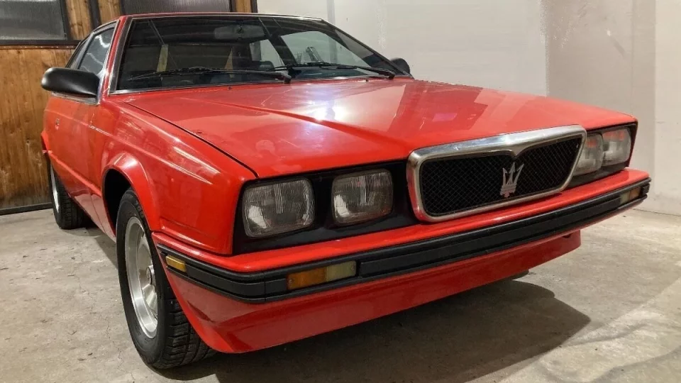 Maserati 222
