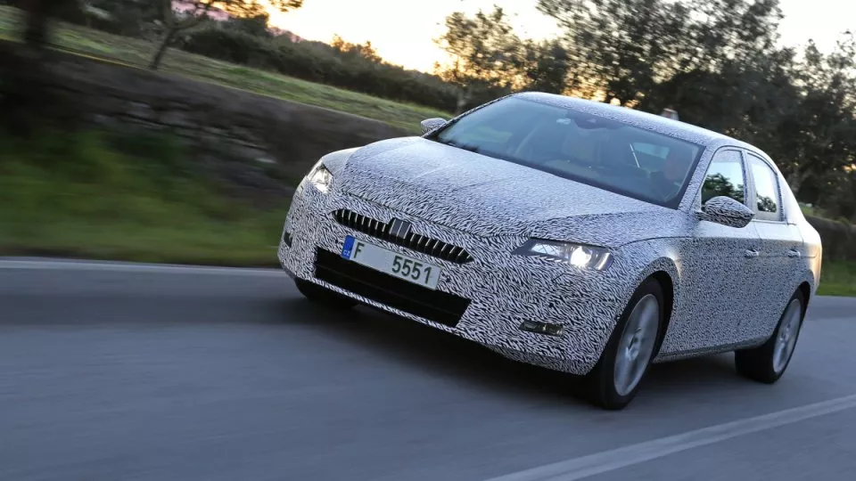 Nová Škoda Superb - hlavní