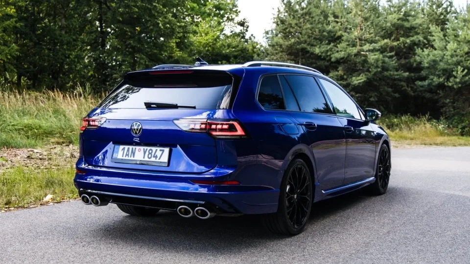 Volkswagen Golf Variant R