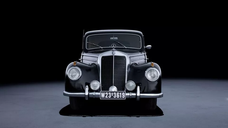 1951 Mercedes-Benz 220 (W187)