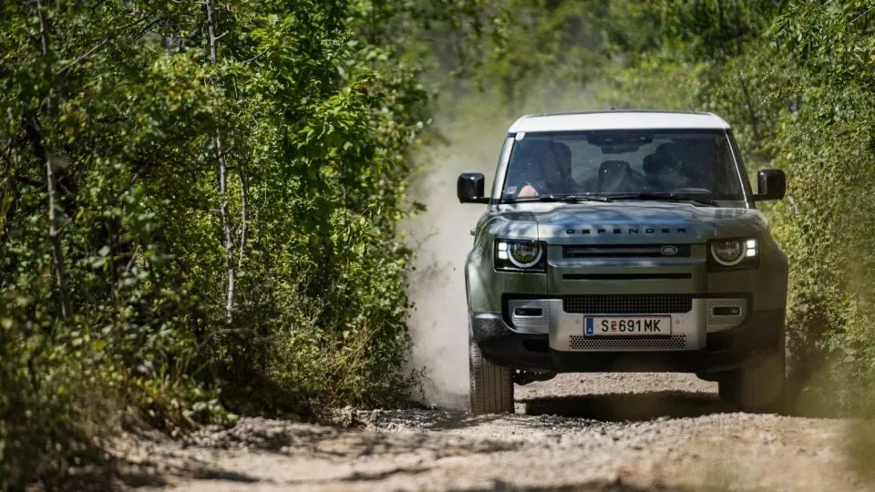 Land Rover Defender