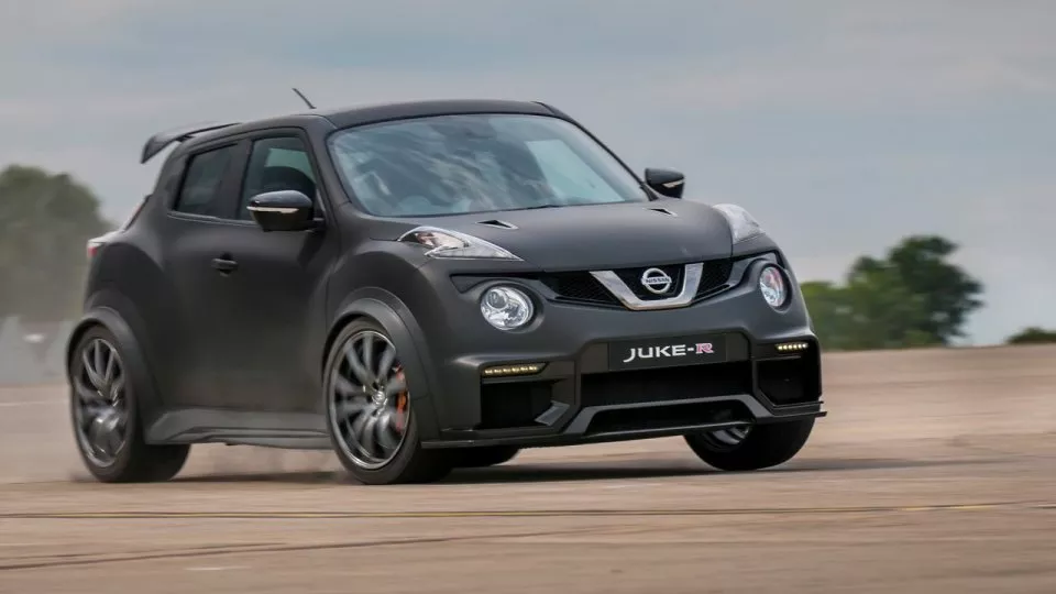 Nissan Juke-R 2.0_