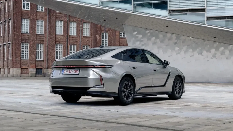 Lexus ES