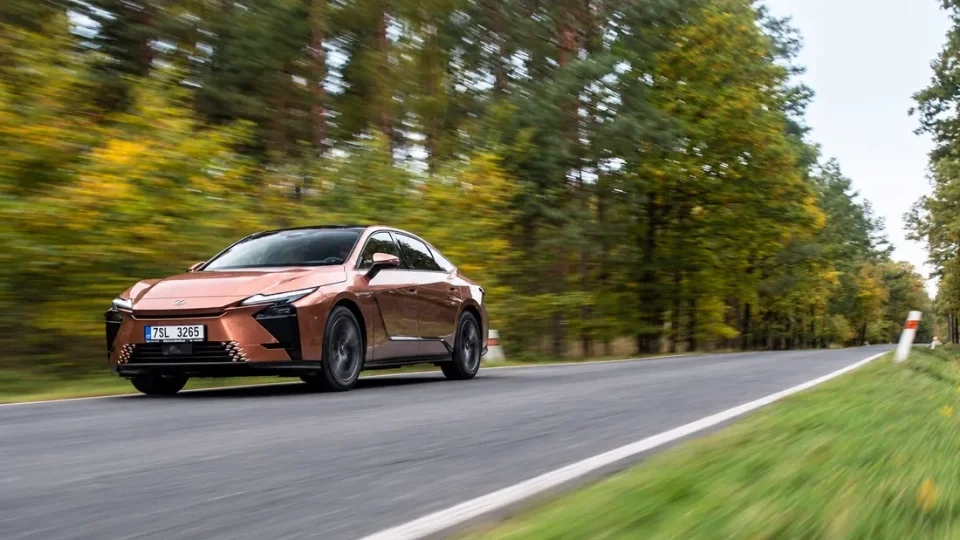 Lexus ES, české jízdy
