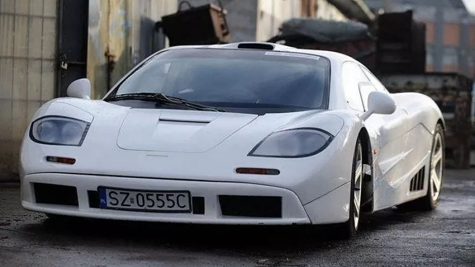 Replica McLarenu F1 - hlavní