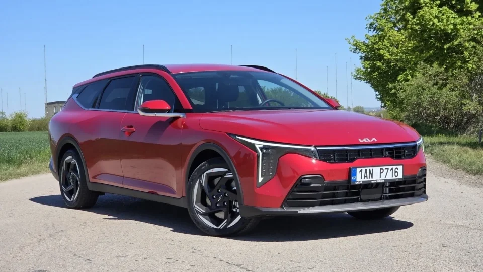 Kia K4 Sportswagon