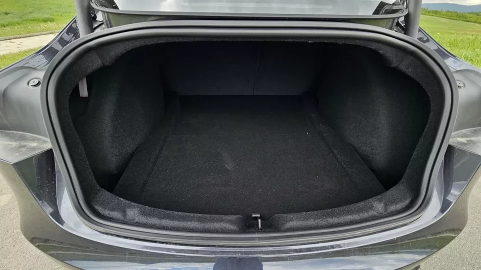 Tesla Model 3 Performance