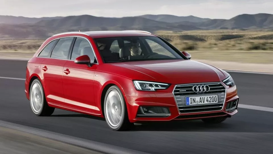 Audi A4 2015_