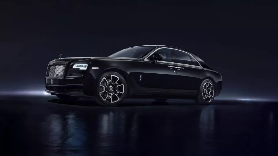 Rolls-Royce Ghost ve verzi Black Badge.